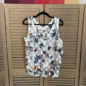 a new day White and Black XXL Sleeveless Blouse w/ 2 layered Floral Pattern